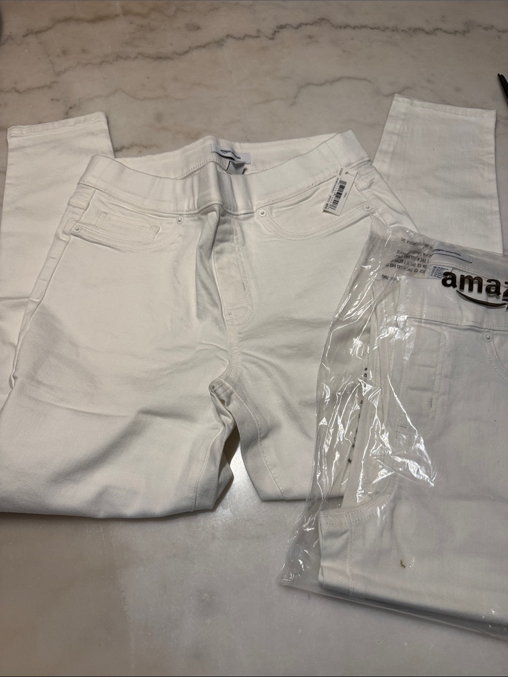 White stretch denim pants 10 short